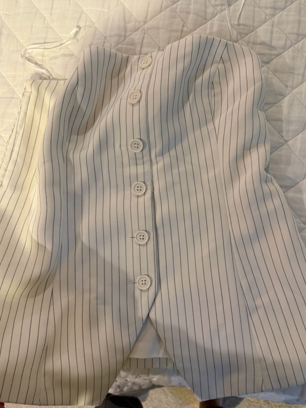 Abercrombie and fitch White Pinstripe Button-Front top only worn once! Like new